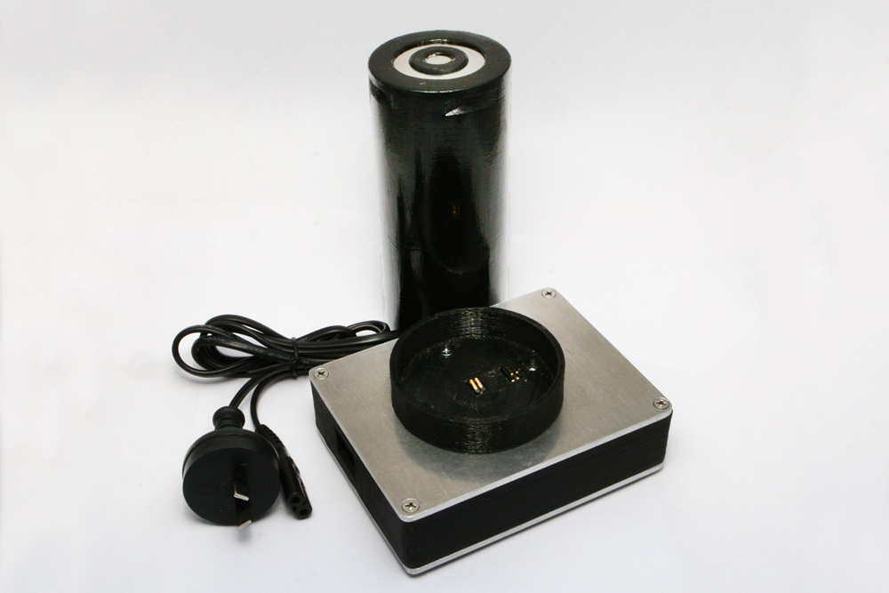 Easy to replace and charge battery with Battery Management